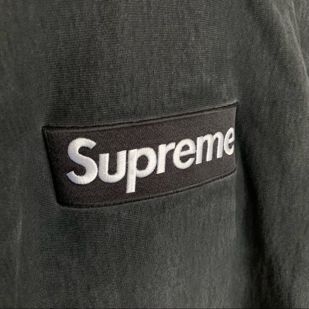 Black Supreme Hoodie w/ black box logo. F/W ‘13 - Picture 4 of 10